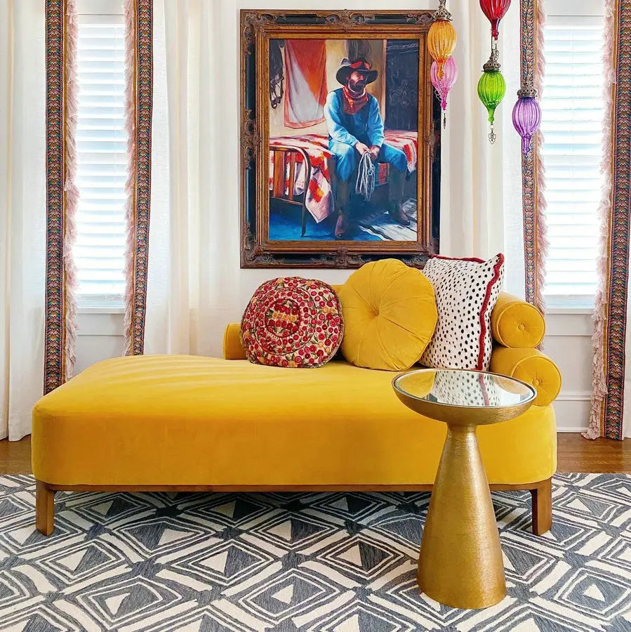 Elegant Modern Velvet Fabric Wood Frame Daybed Couch for Living Room