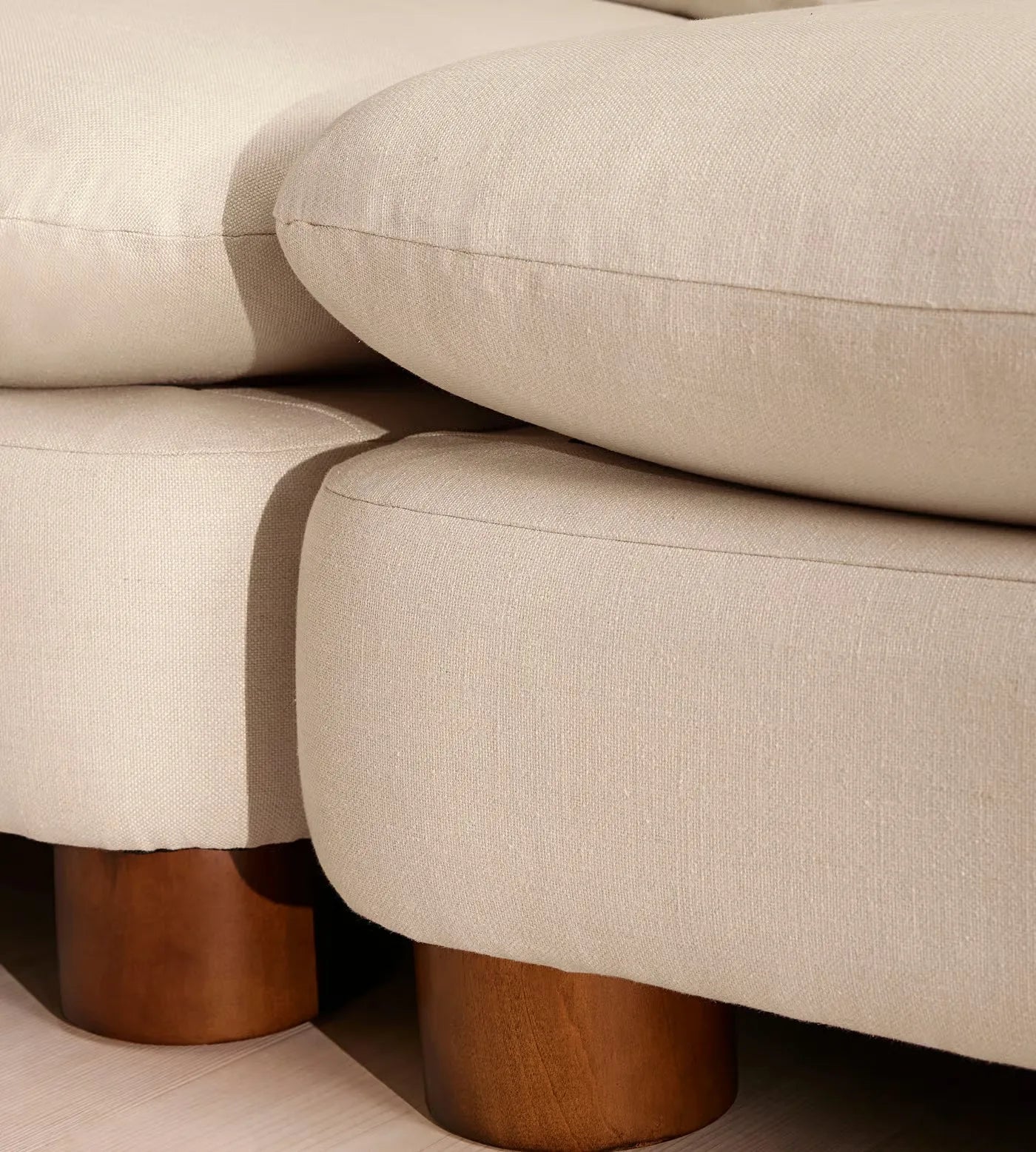 Elegant Modern Chesterfield Sofa Set: Velvet Upholstery, Solid Oak Frame