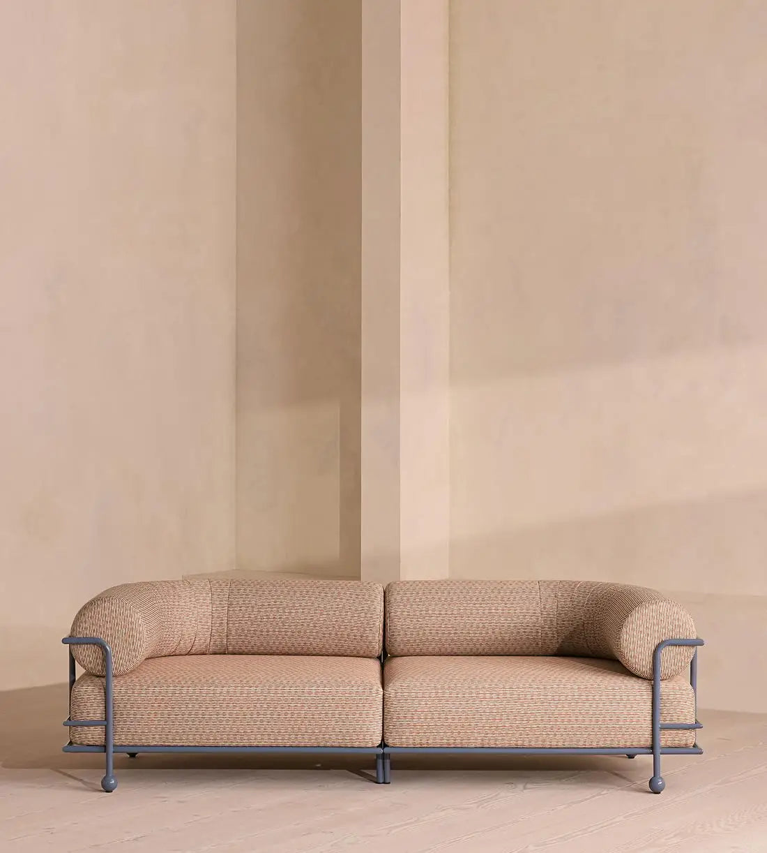Modern Luxury Fabric Chaise Lounge Sofa with Sturdy Oak Wood Legs