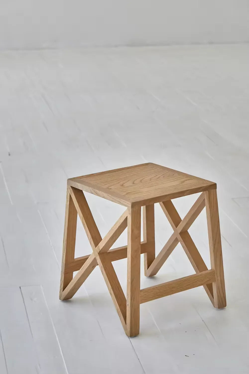 Versatile Scandinavian Modern Wood Stool: Elegant Side Table and Dining Chair