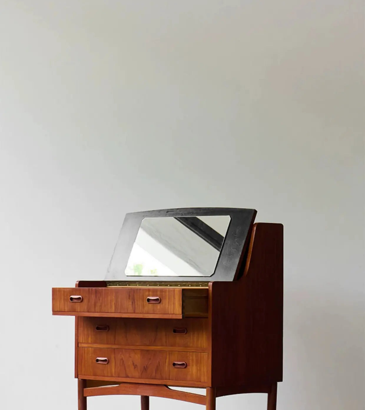 Mia Retro Modern Dressing Desk, Danish Design