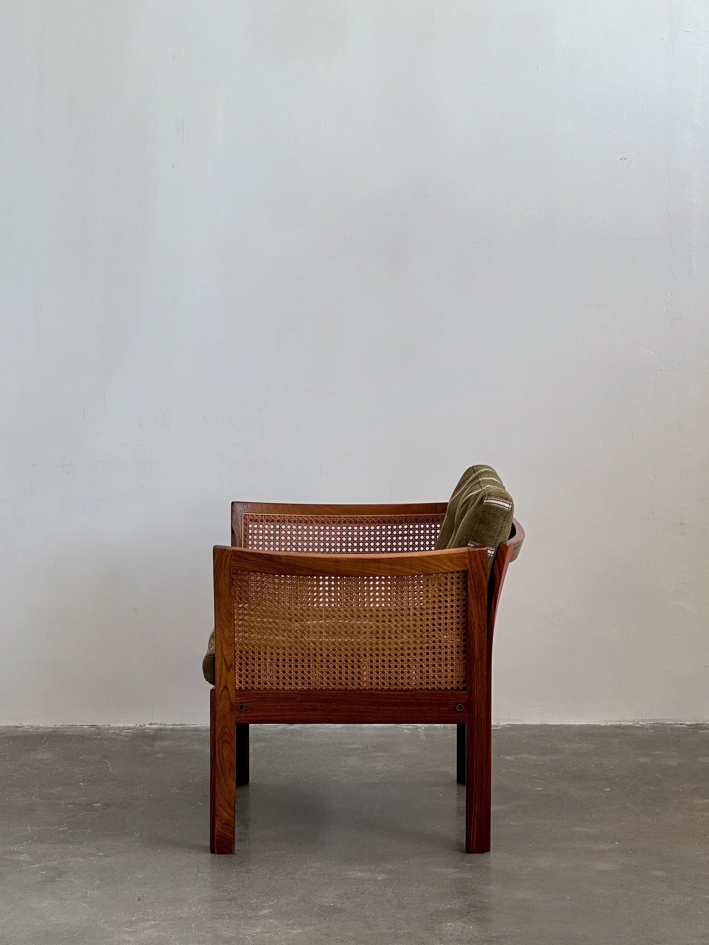 Plexus Armchair: Single Sofa Rattan Leisure Chair by Illum Wikkelsø