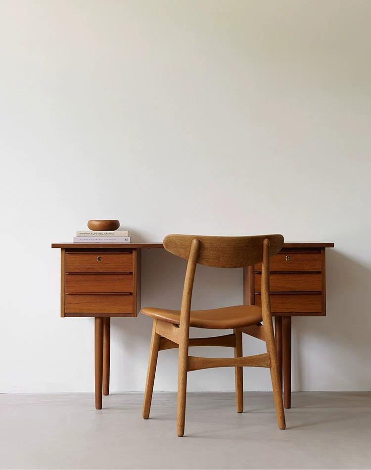 Raphaël Minimalist Solid Wood Writing Desk