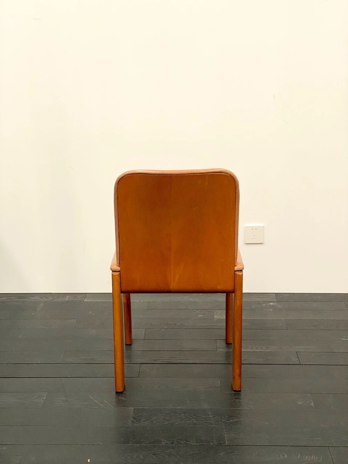 Vintage Italian Molteni & C Cognac Leather Walnut Frame Dining Chair