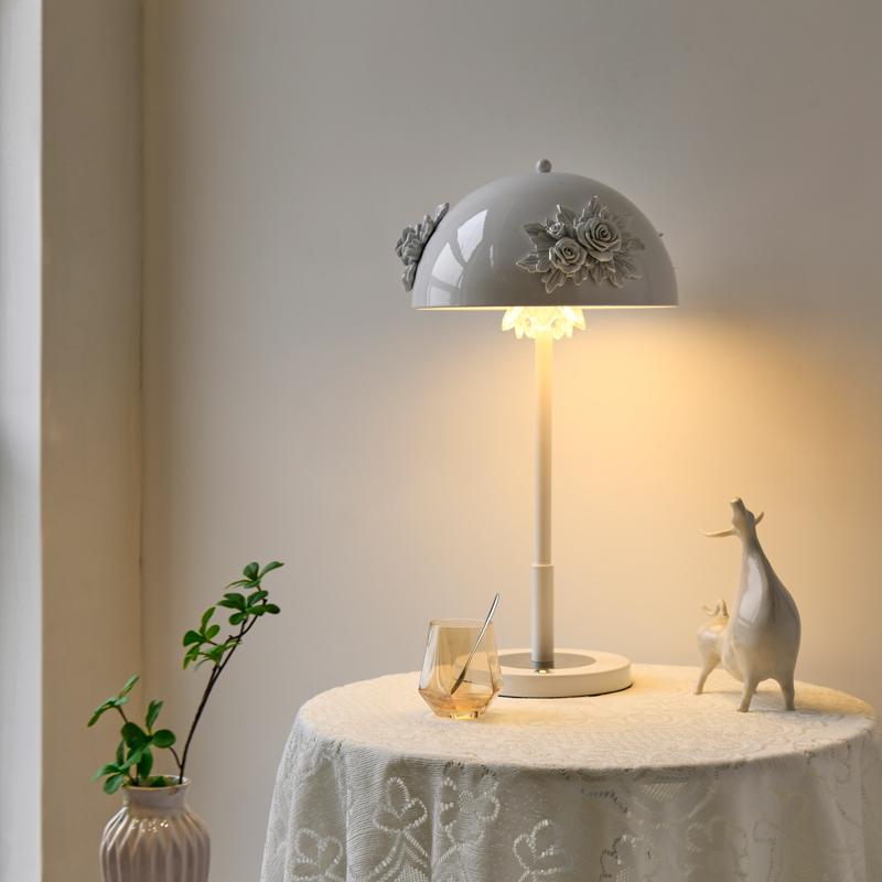 Ray Post-Modern Cream Flower Bud Lamp