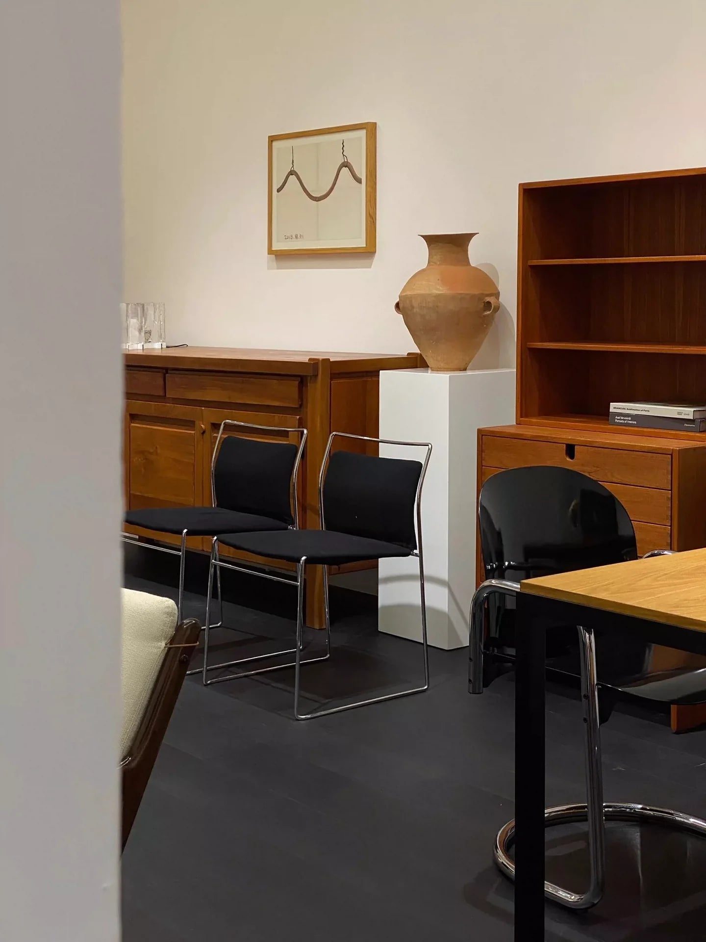 Elegant Italian-Made Kazuhide Takahama 70s Modernist Dining Chair for Stylish Interiors