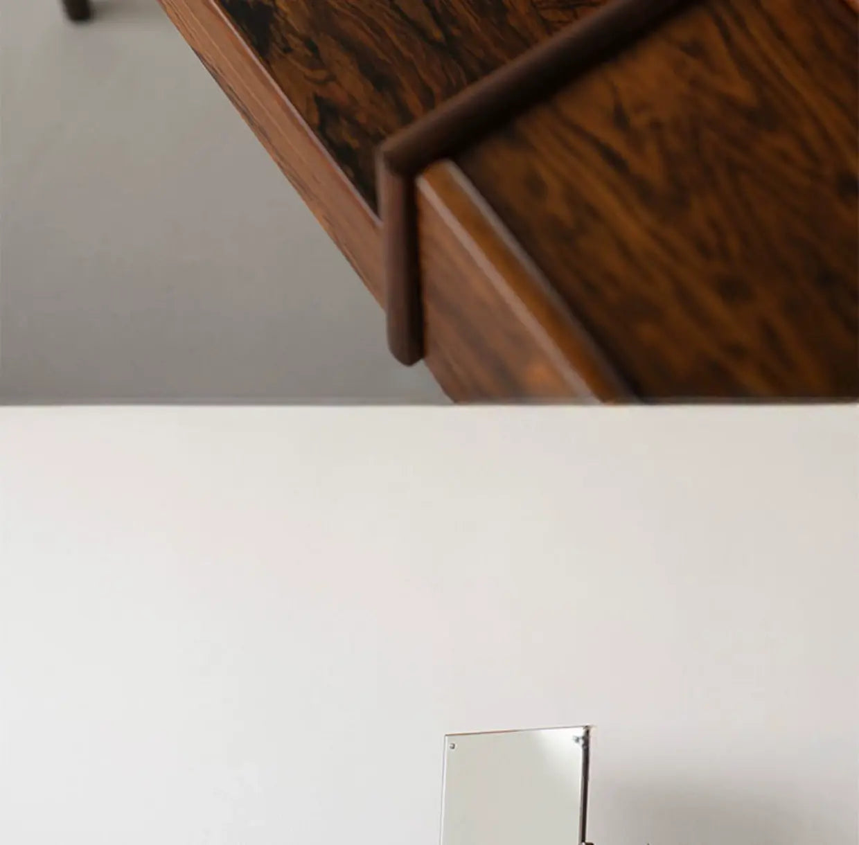 Émeline Retro Modern Writing Desk with Storage