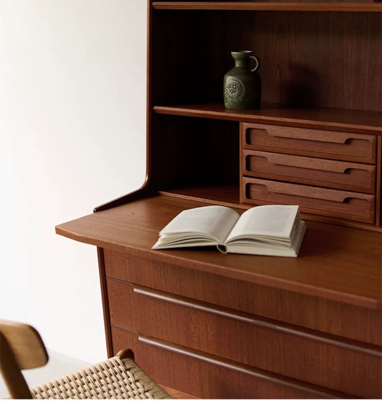 Knox Modern Wooden Dressing Table With Storage