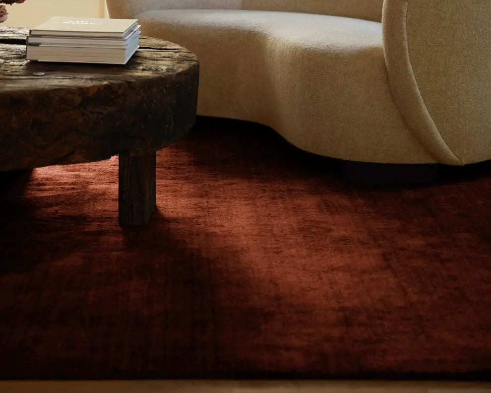 Aurelien Handmade Retro Red Carpet – Luxurious Minimalist Design