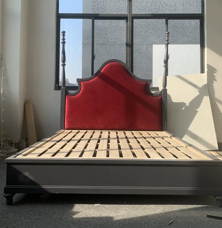 Mare Elegant Retro Bed for Master Bedroom