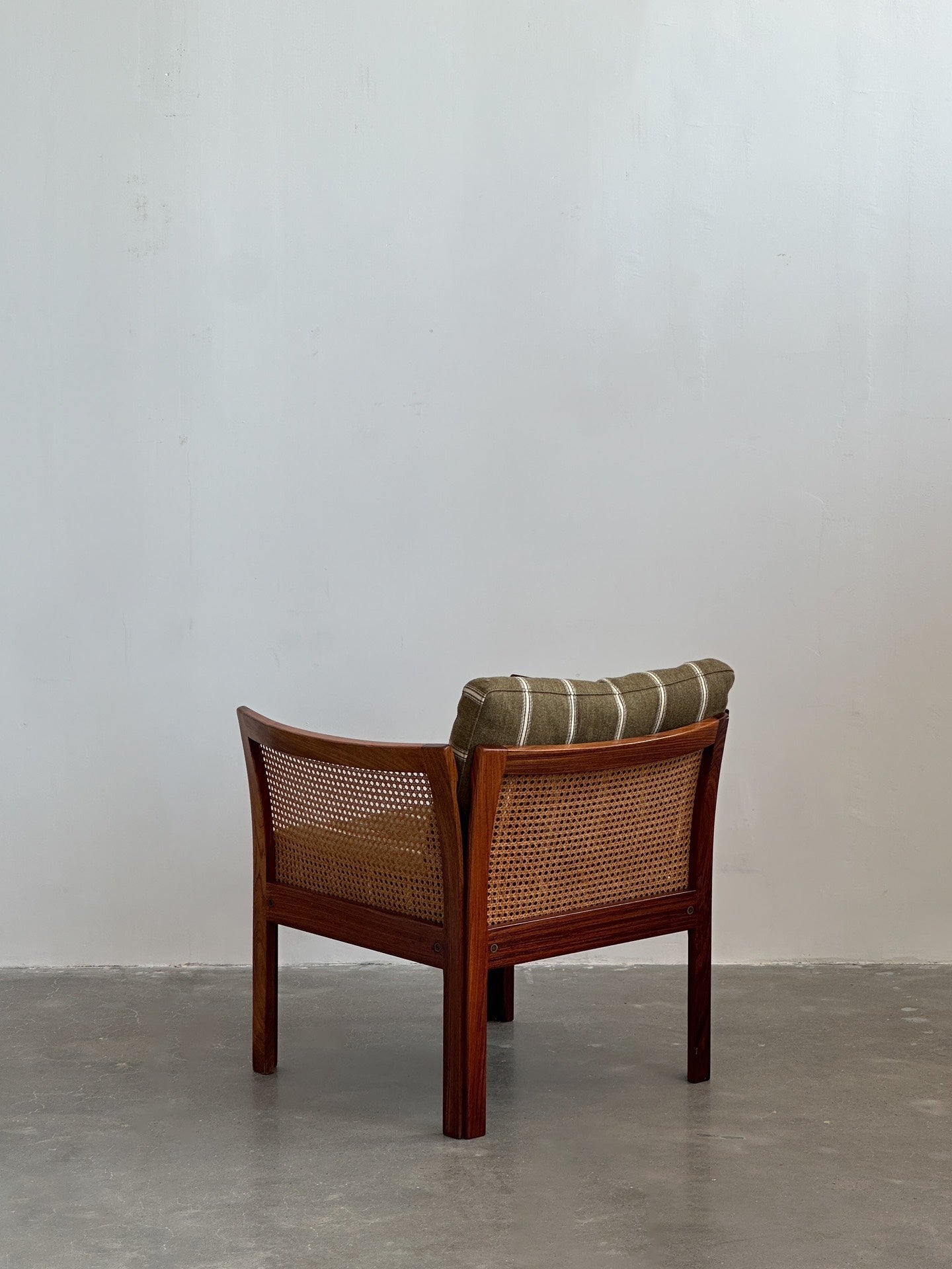 Plexus Armchair: Single Sofa Rattan Leisure Chair by Illum Wikkelsø