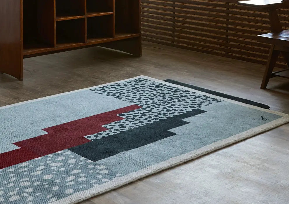 Alphonse Handmade Irregular Shaped Carpet – Unique Retro Style Design