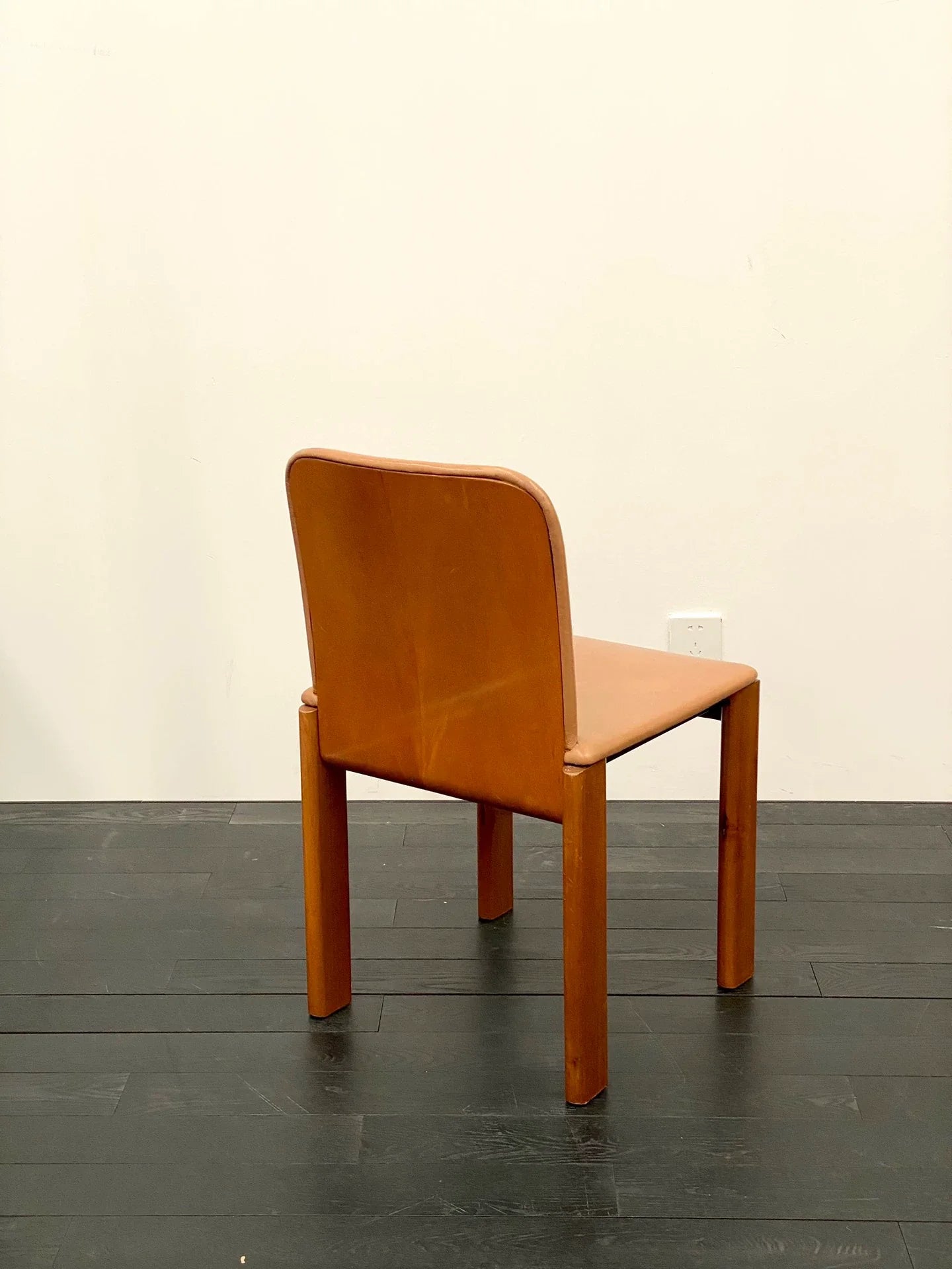 Vintage Italian Molteni & C Cognac Leather Walnut Frame Dining Chair