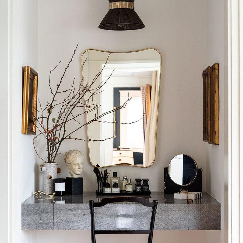 Levi Retro Wall-Mounted Mirror