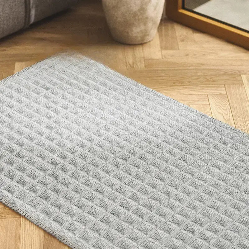 Léontine Non-Slip Absorbent Floor Mat – Machine Washable and Foldable