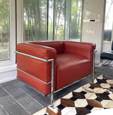 Vintage Italian Cassina LC3 Single Armchair Sofa, Gray Leather, Red Frame, Iconic Design