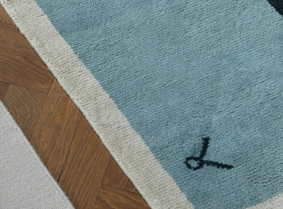 Alphonse Handmade Irregular Shaped Carpet – Unique Retro Style Design