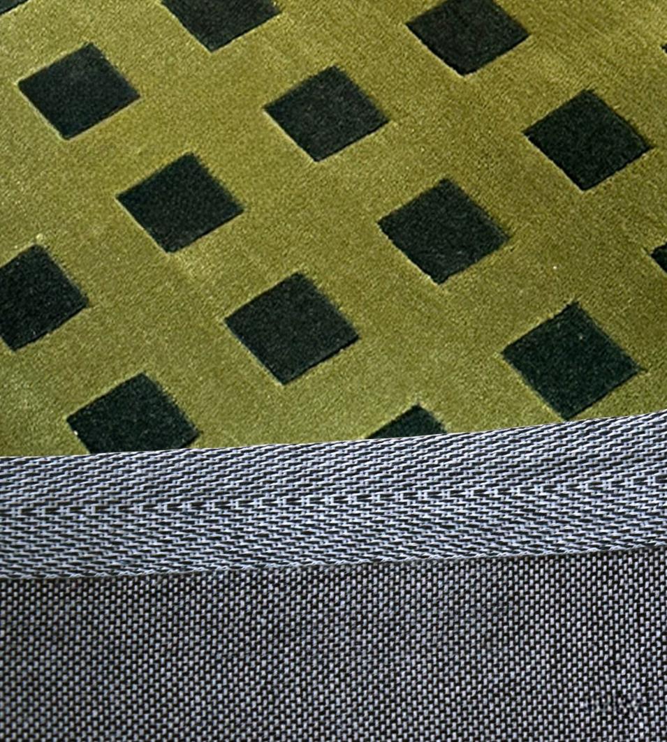 Ondine Handmade Plaid Design Carpet – Customizable Luxury Comfort