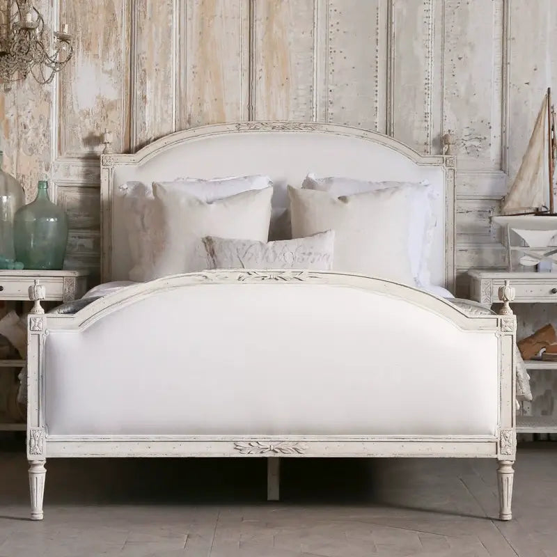 Isabella Light Luxury Retro Wedding Bed Design