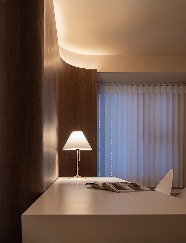 Jean Nordic Retro Pleated Table Lamp