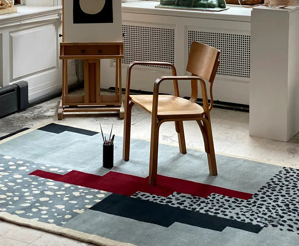 Alphonse Handmade Irregular Shaped Carpet – Unique Retro Style Design