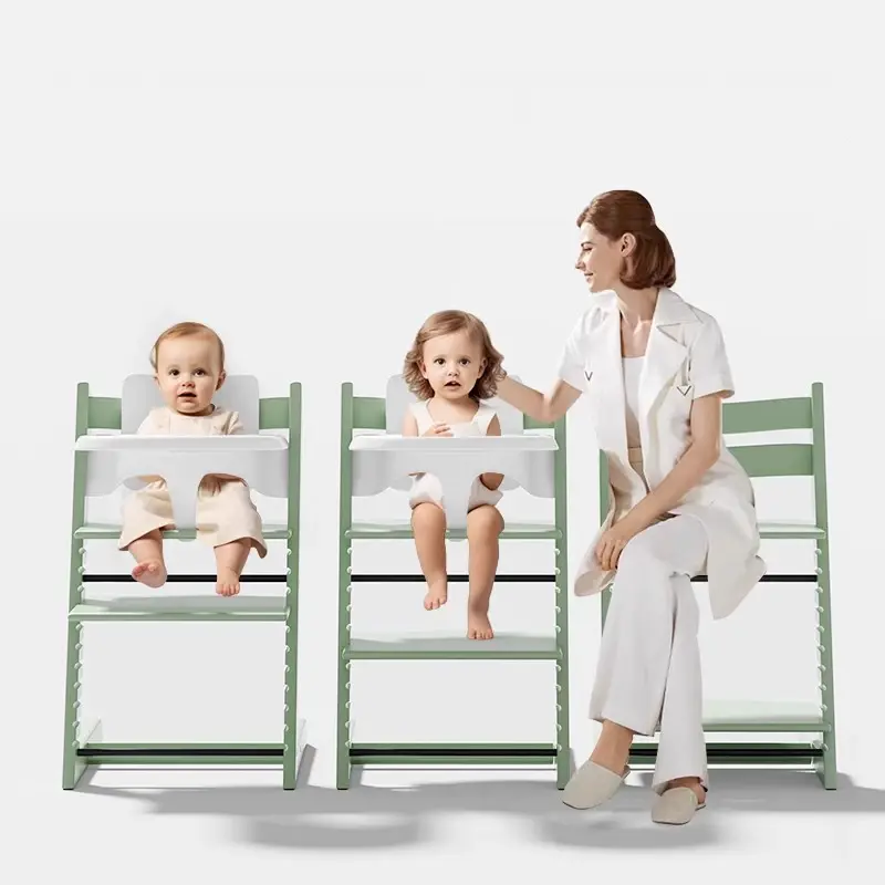 Zéphyr Green Solid Wood Growth Chair
