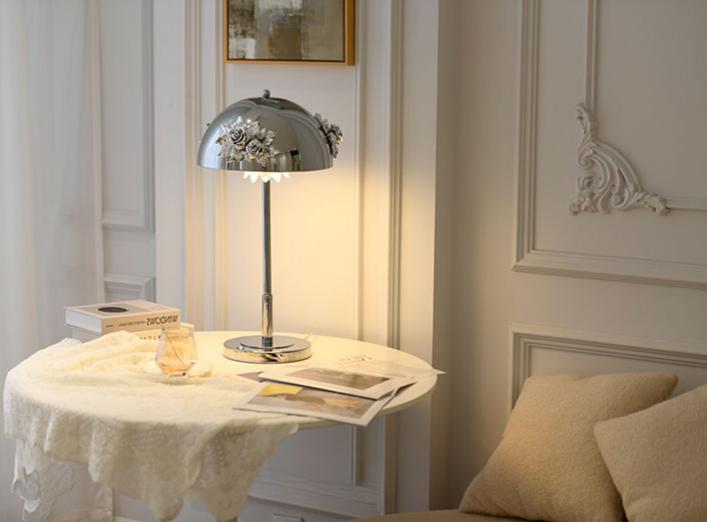 Ray Post-Modern Cream Flower Bud Lamp