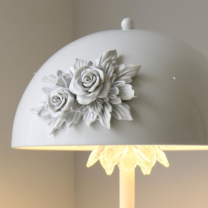 Ray Post-Modern Cream Flower Bud Lamp
