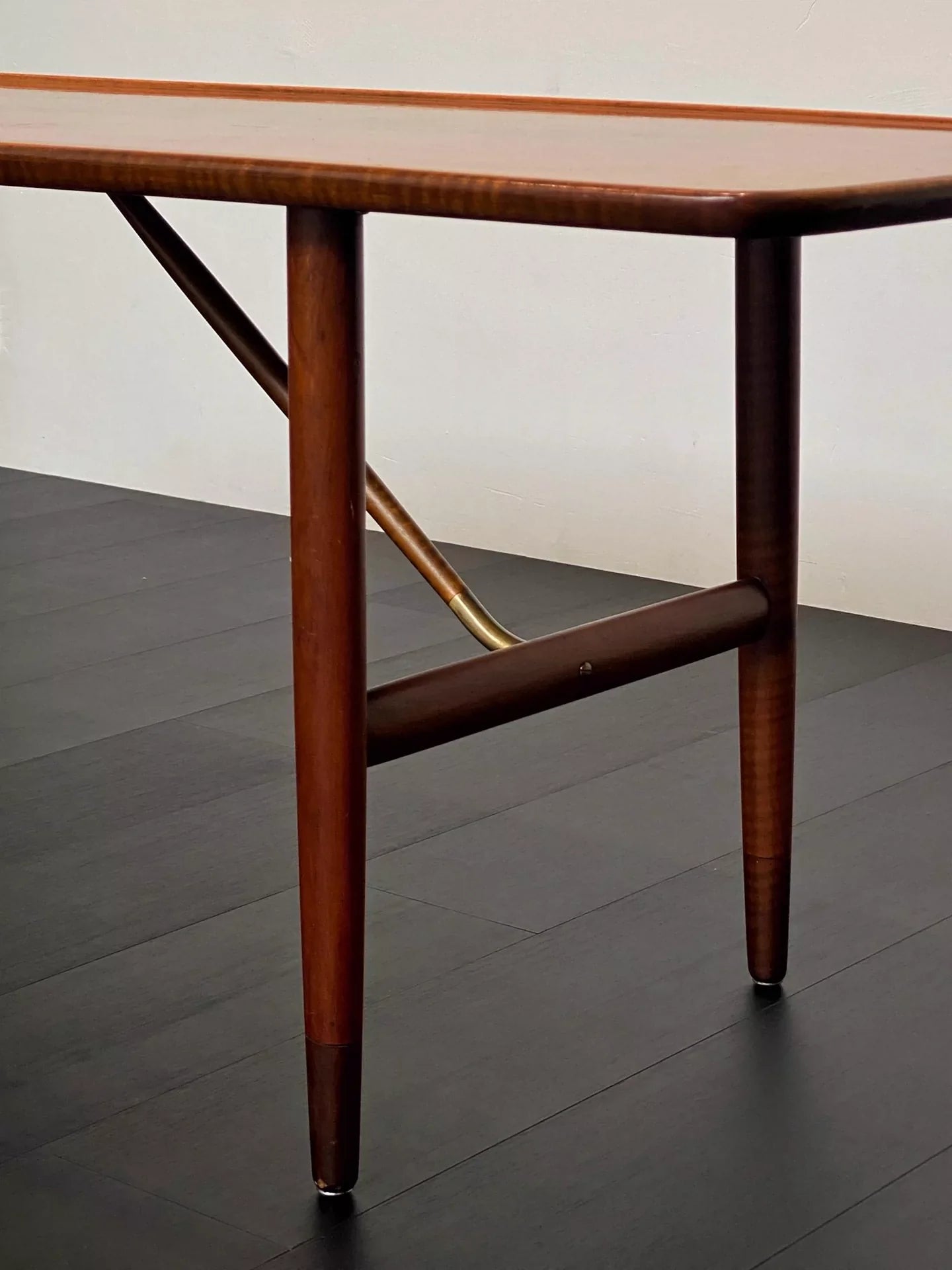 Elegant Vintage Designer Chair and Table Set - Mid-Century Modern Style