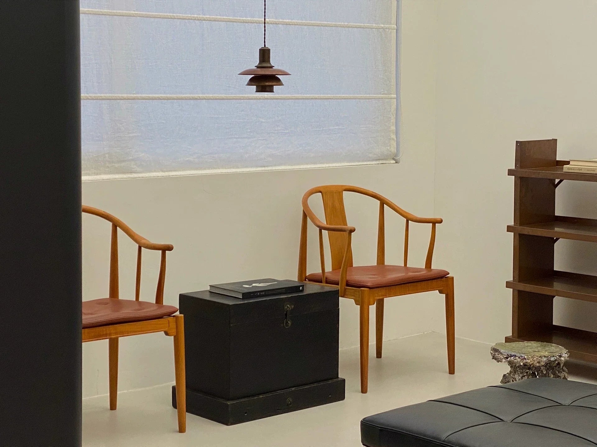Chic Mid-Century Modern Hans Wegner Style Sideboard - Elegant Wood Storage Cabinet