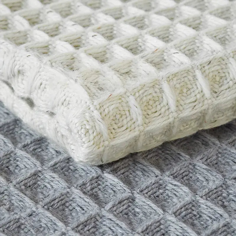 Léontine Non-Slip Absorbent Floor Mat – Machine Washable and Foldable
