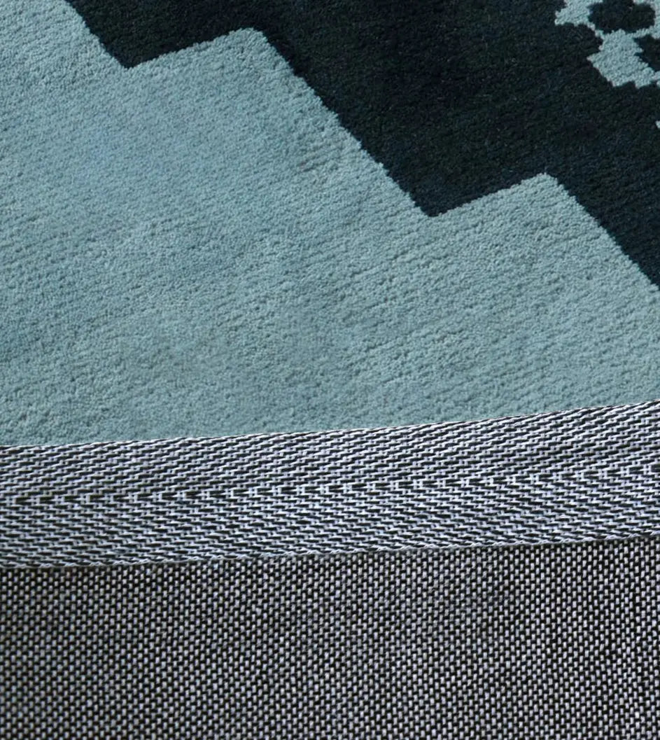 Alphonse Handmade Irregular Shaped Carpet – Unique Retro Style Design