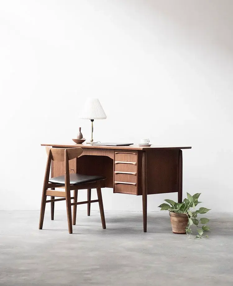 Martina Artistic Retro Wood Desk