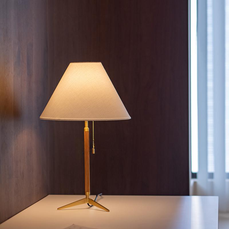 Jean Nordic Retro Pleated Table Lamp