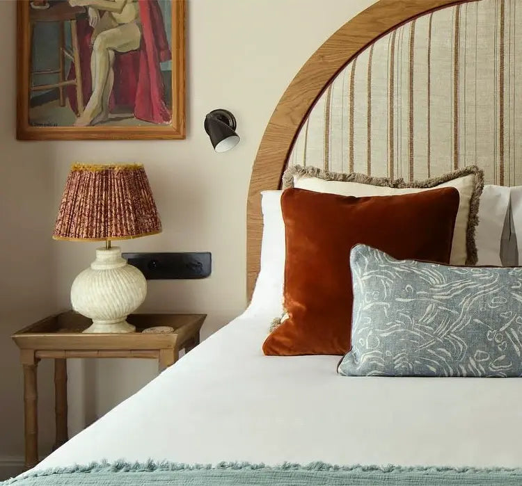 Margaux Retro Semi-Circular Style Bed