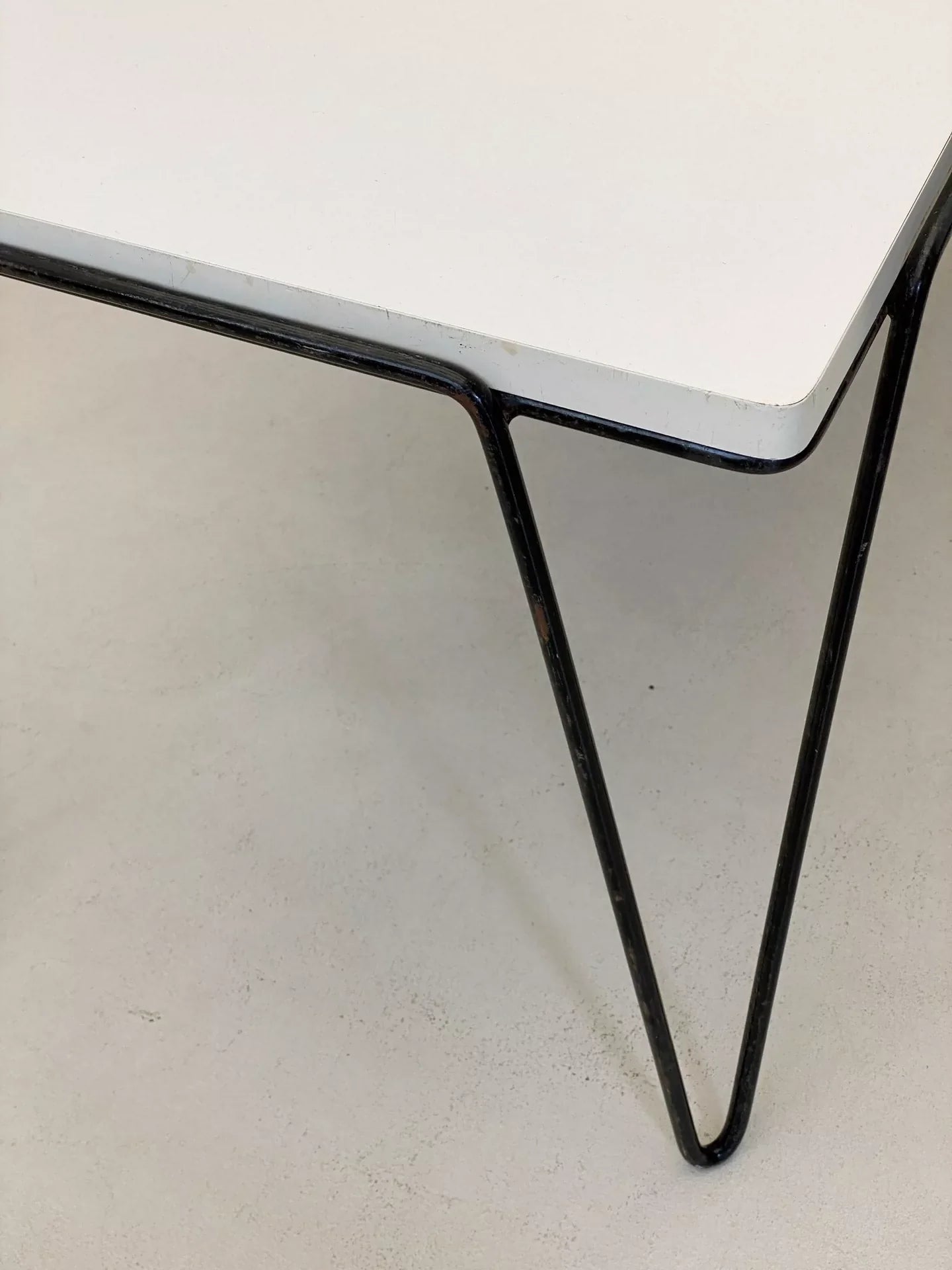 Elegant Mid-Century 1960s Coffee Table, Vintage Style with Modern Appeal