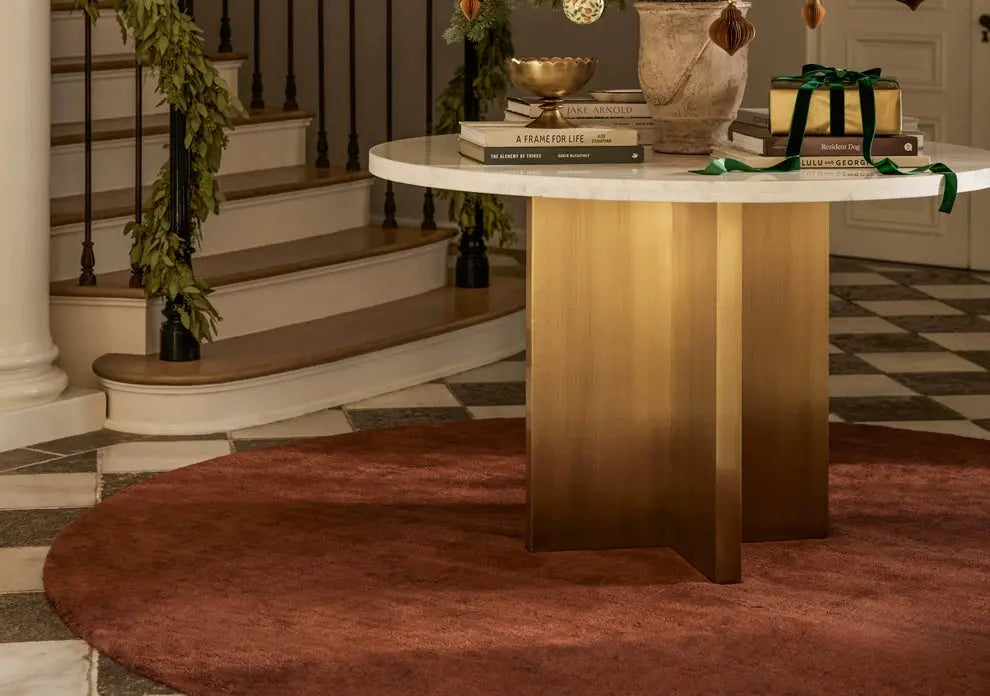Aurelien Handmade Retro Red Carpet – Luxurious Minimalist Design