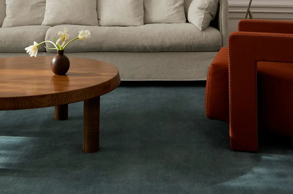 Florian Retro Solid Color Carpet – Handmade Minimalist Design