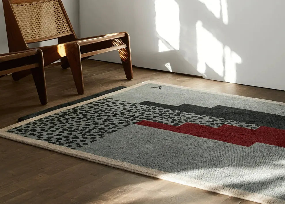 Alphonse Handmade Irregular Shaped Carpet – Unique Retro Style Design