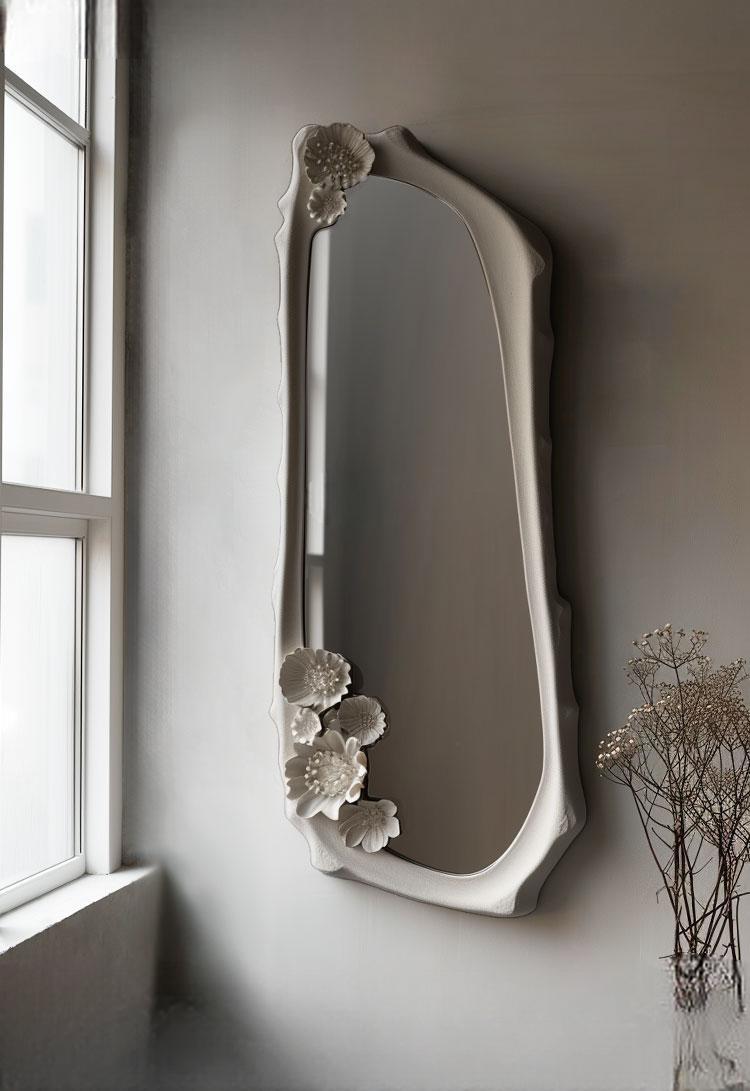 Nevaeh Retro Carved Wall Mirror