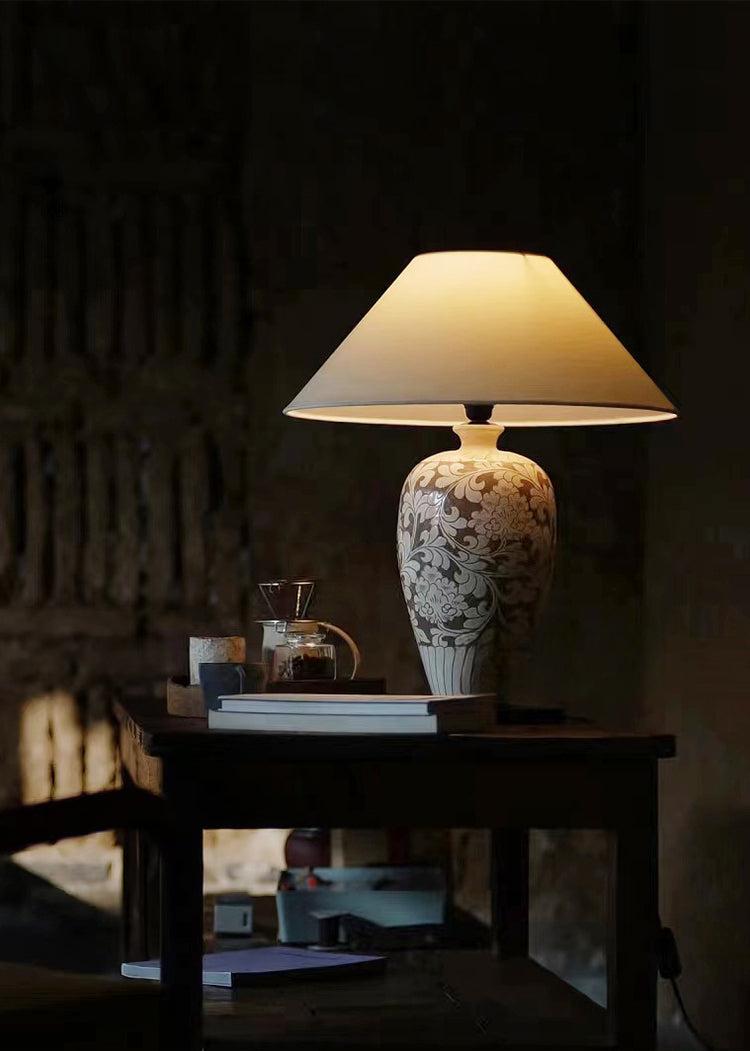 Saoirse Classical Ceramic Chinese Table Lamp