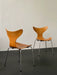 Iconic Mid-Century Modern Arne Jacobsen Lily Chair - Elegant Dining Accent