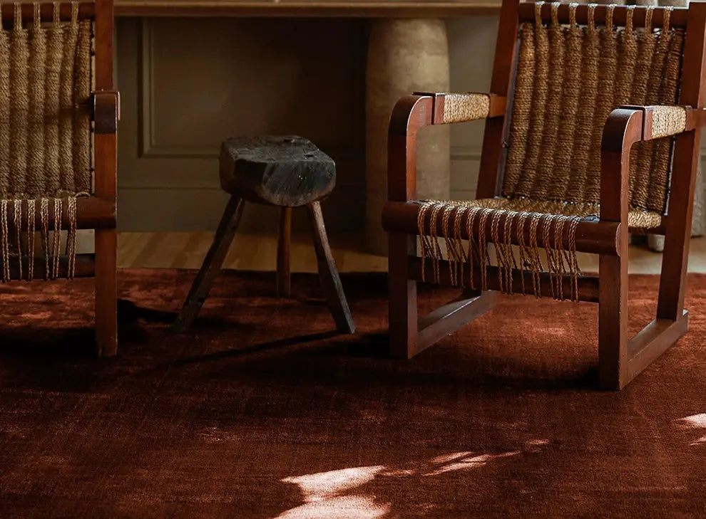 Aurelien Handmade Retro Red Carpet – Luxurious Minimalist Design