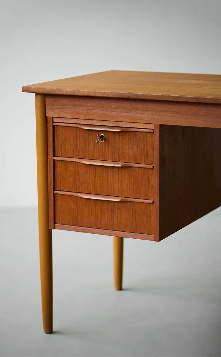 Manon Modern Simple Wooden Custom Study Desk