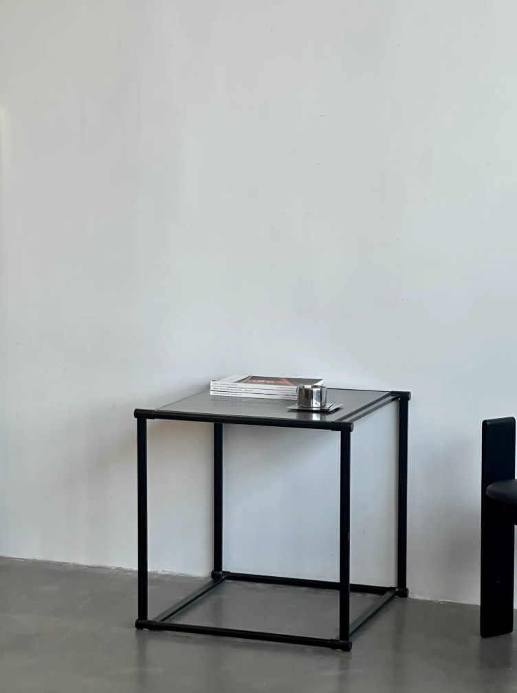 FM62 Side Table: Metal Side Table by Radboud van Beekum