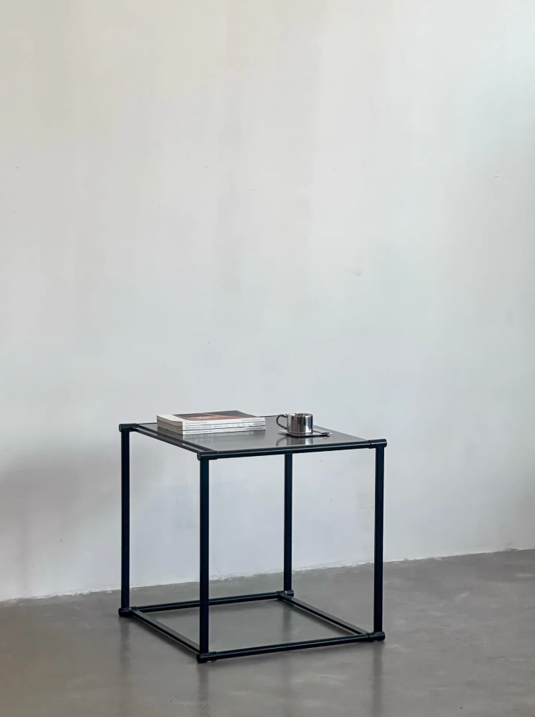 FM62 Side Table: Metal Side Table by Radboud van Beekum