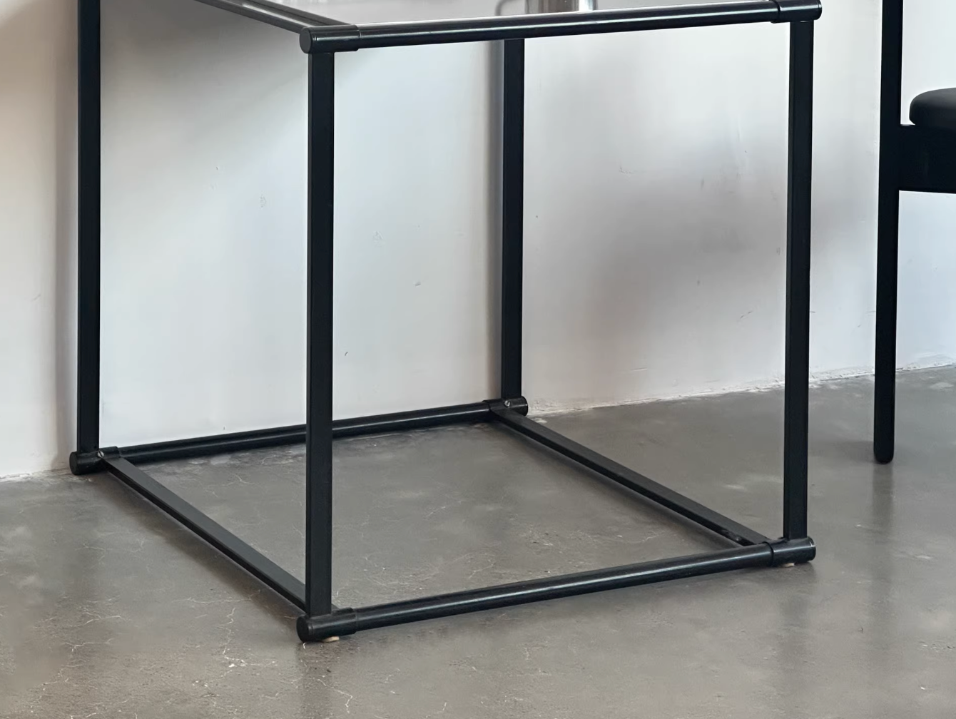 FM62 Side Table: Metal Side Table by Radboud van Beekum