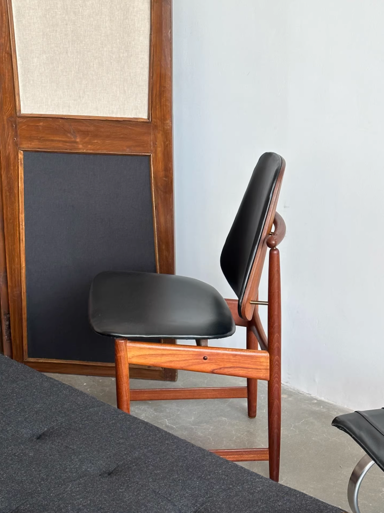 Vintage Classic Designer Dining Chair: VCDDC by Arne Vodder