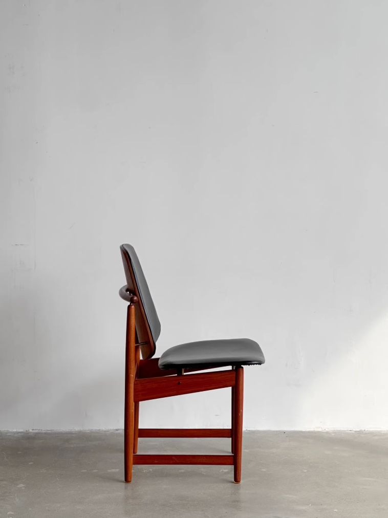 Vintage Classic Designer Dining Chair: VCDDC by Arne Vodder