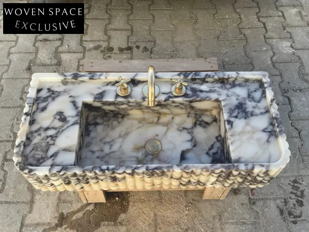 Calacatta Viola marble sink ribbed 3 Sides